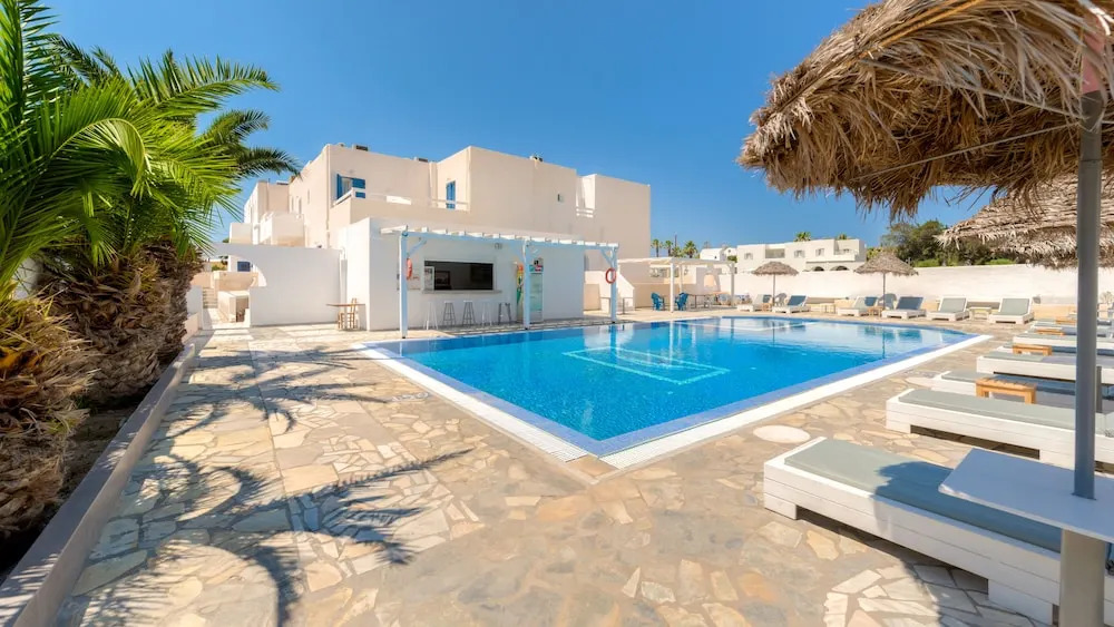Andreas Studio Perissa in Santorini