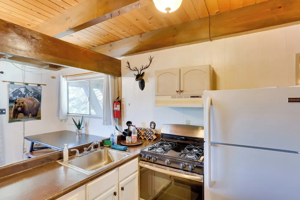 A-frame Home w/ 3 Decks & Lake Arrowhead Views!