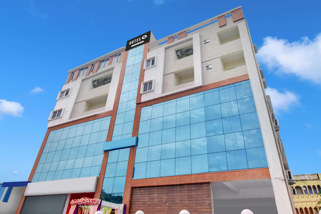 Super Hotel O Murali Nagar Near NAD Junction