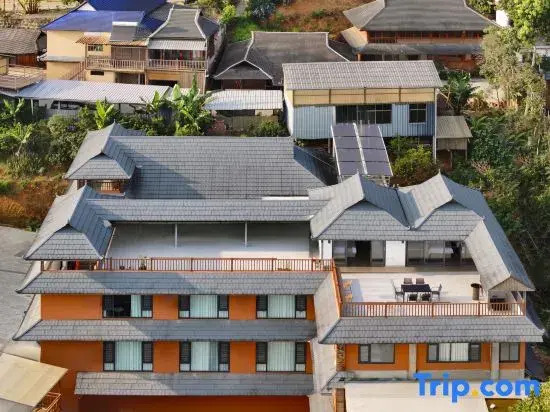 Sea of Clouds at Sun | Leisure and Holiday Courtyard