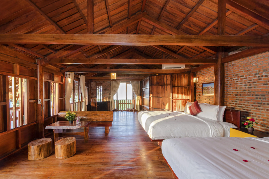 Wooden Lodge Homestay