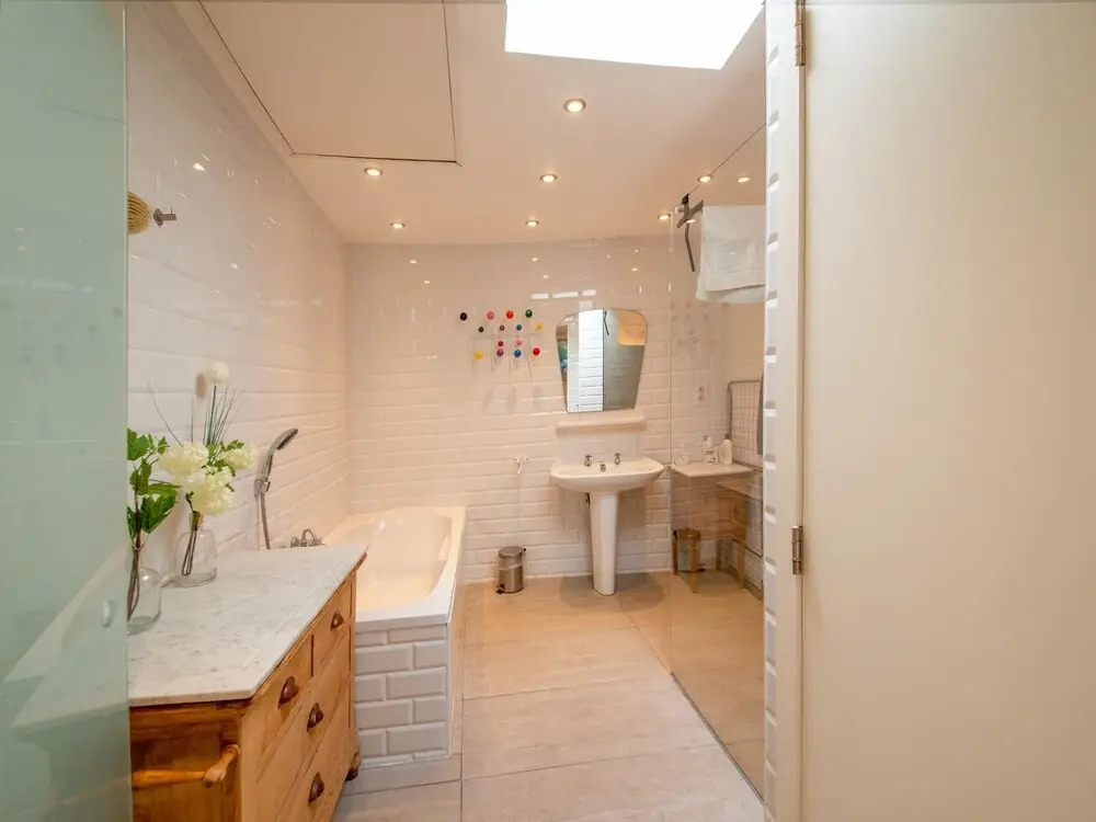 Stylish Stay Near Forest
