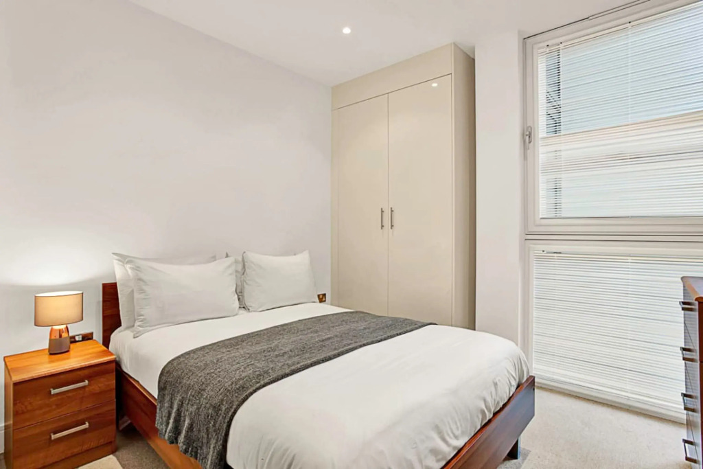 Urban Retreat: Stylish 1-bed Bliss