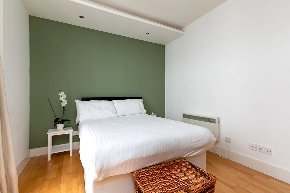 Holloway Road Apartments (Peymans)