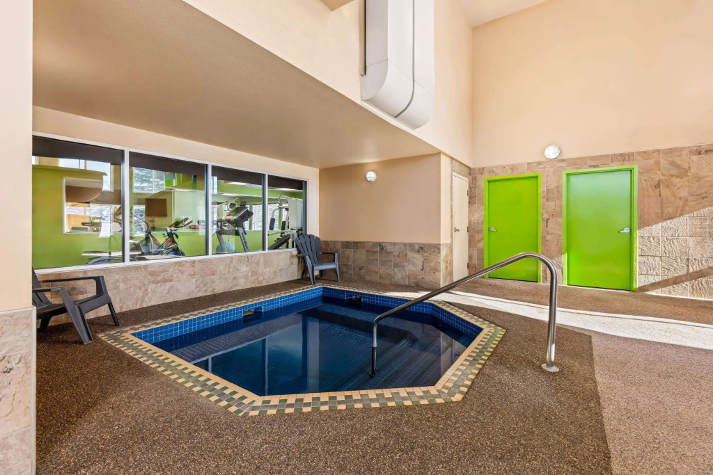 Wingate by Wyndham Calgary South