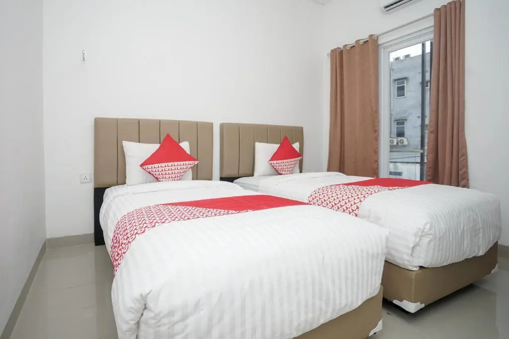 OYO 443 Hotel Barlian
