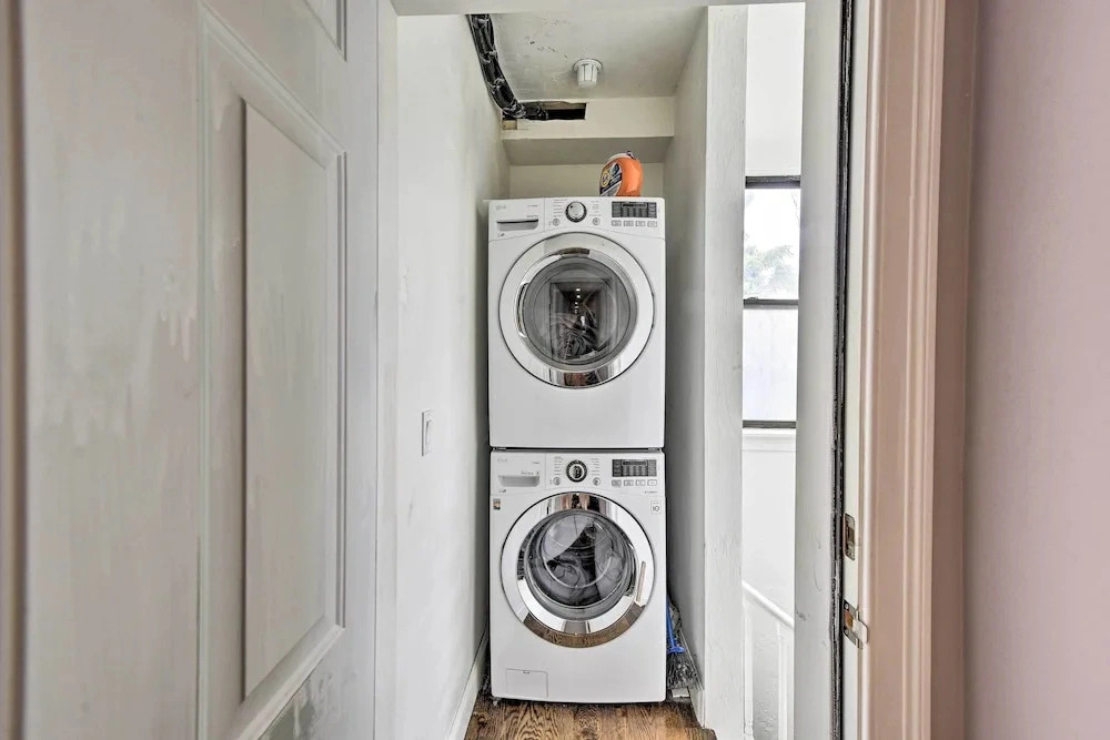 Boston Apartment < 10 Mi to Top Universities