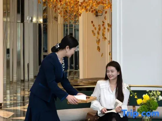 Yunfu Xinxing XANA Deluxe Hotel