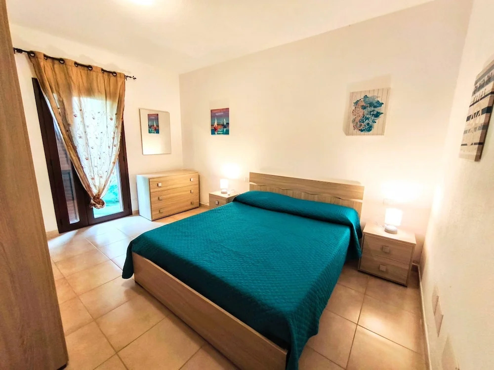 Seaside Apartment Near Budoni