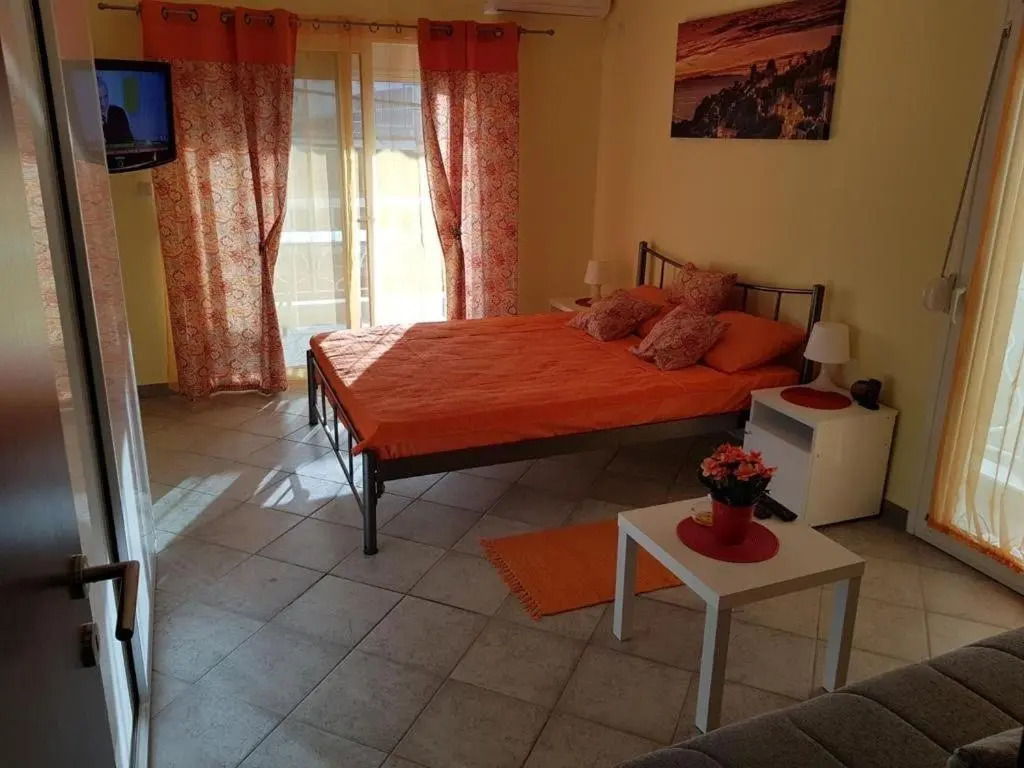 Trapeza Apartment and Studio