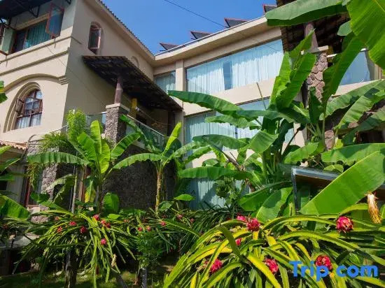 Xishuangbanna Lanzhu Villa Hotel