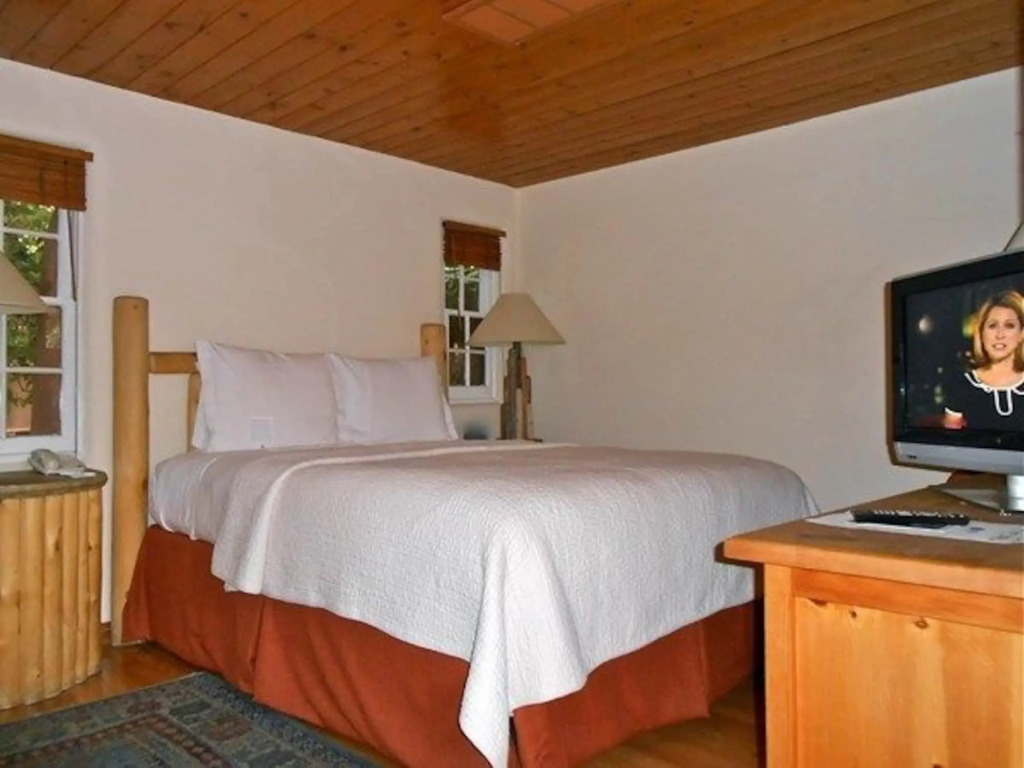 Inn on the Alameda