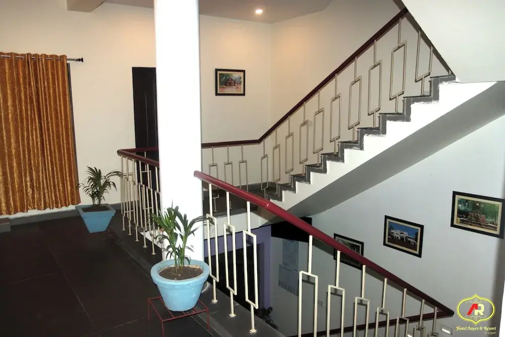 Hotel Aayes & Resort