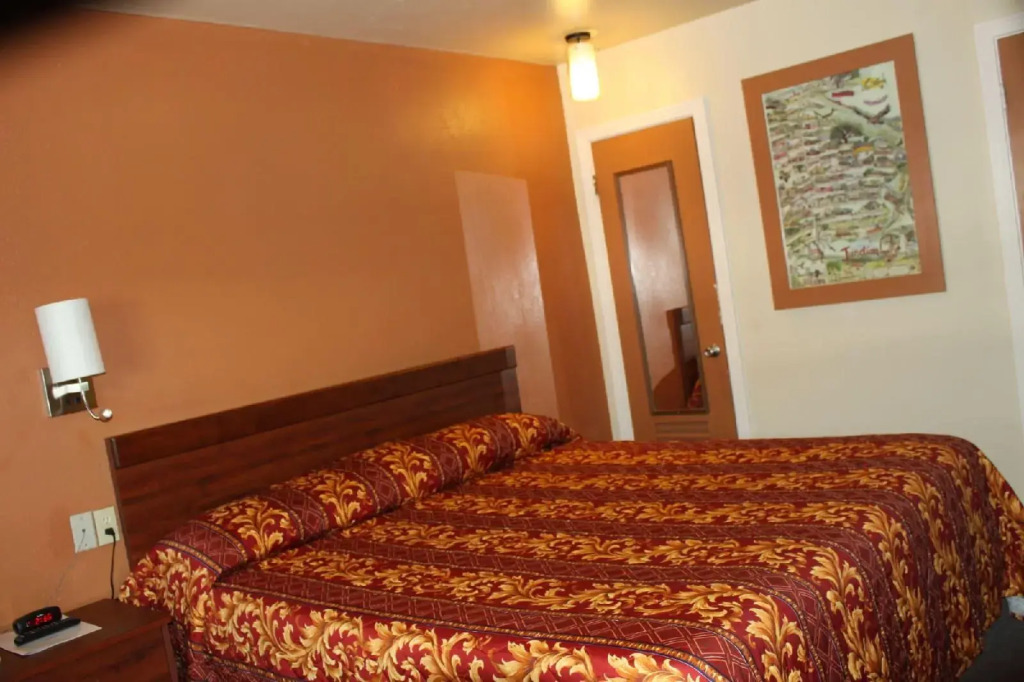 Sun Valley Motel Junction