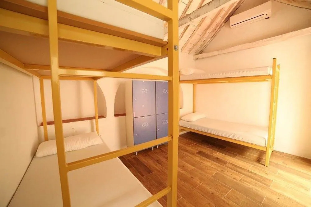 Wake up in Tarifa Hostel & Restaurant Lounge