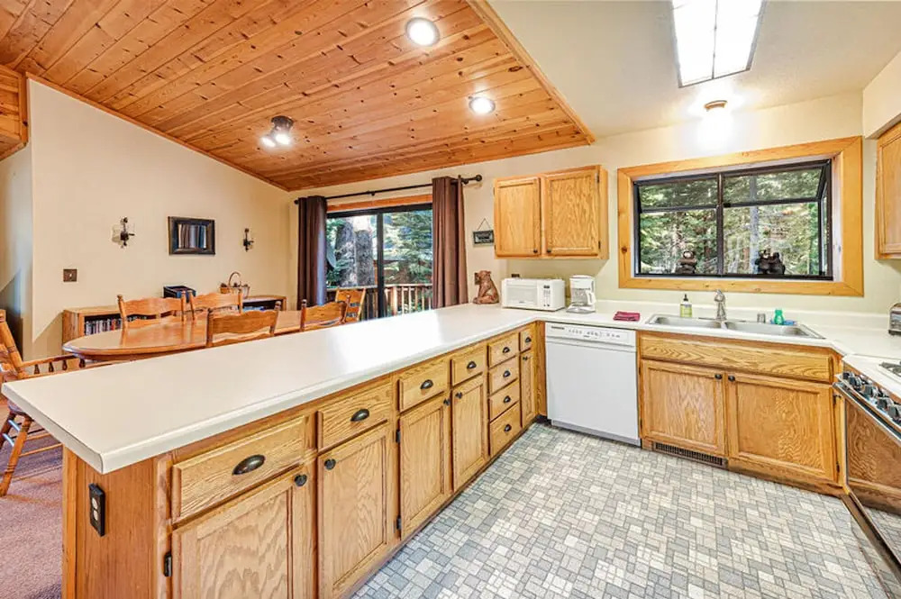 Four Bears Lodge by Tahoe Mountain Properties
