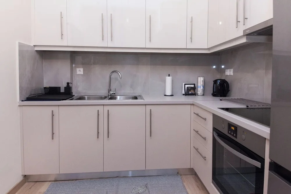 Urban Chic 2BR Experience in Galatsi