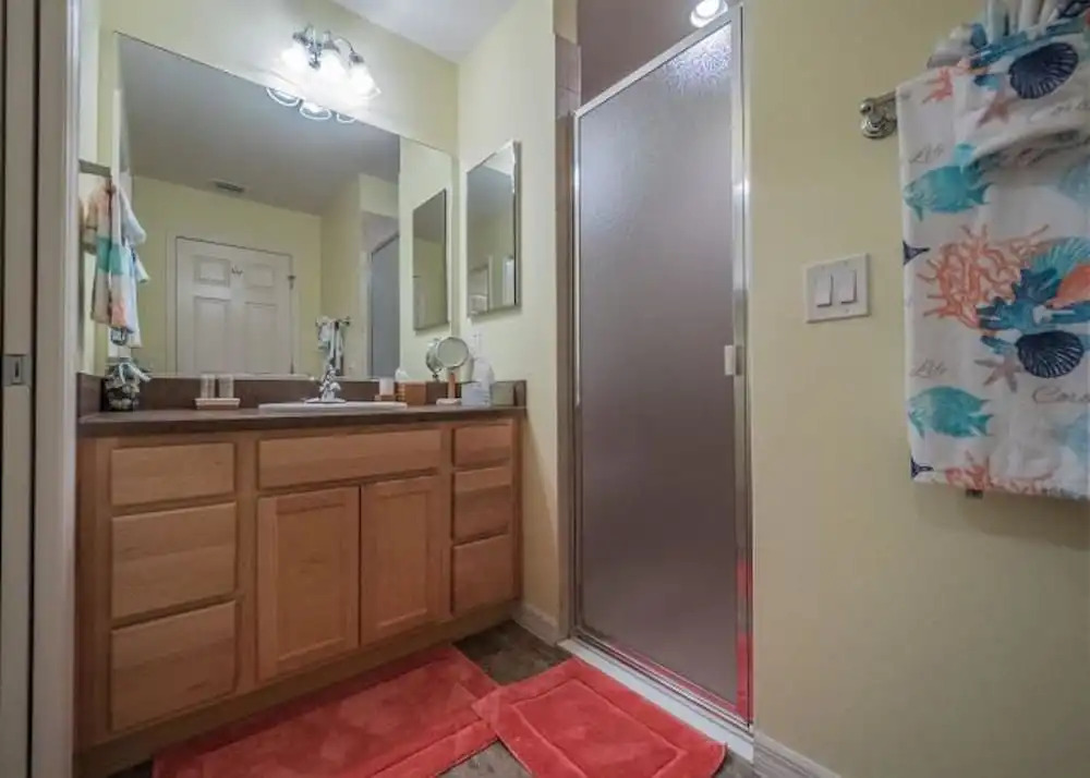 Amber Court 871 by White Pelican VR