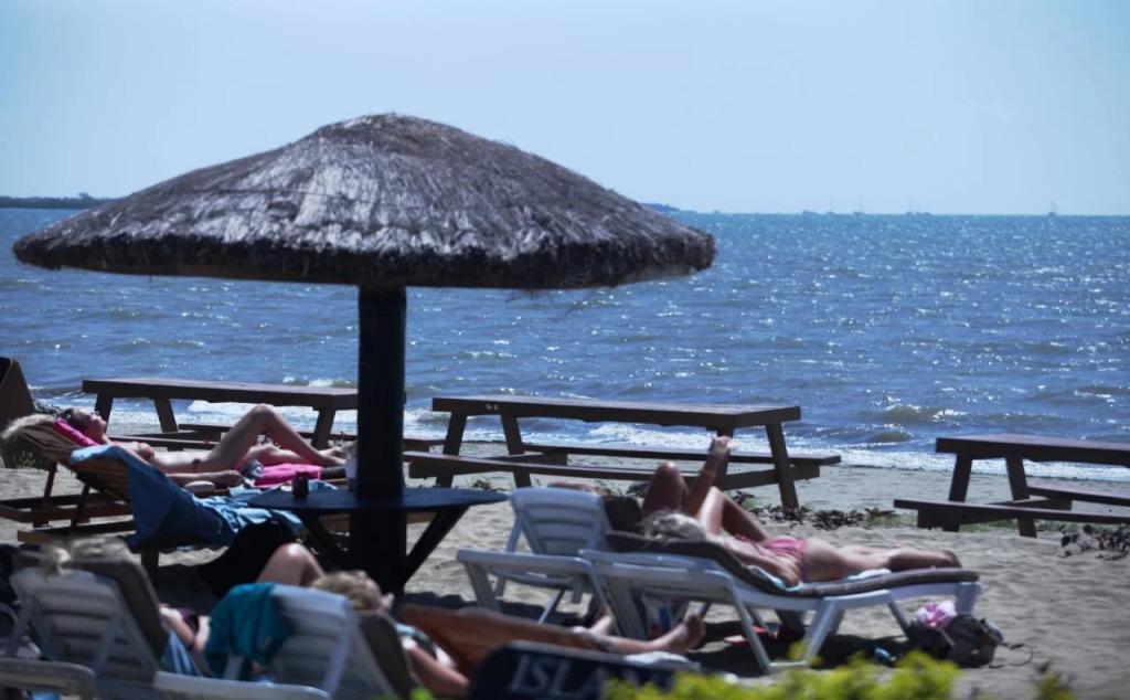 Smugglers Cove Beach Resort & Hotel