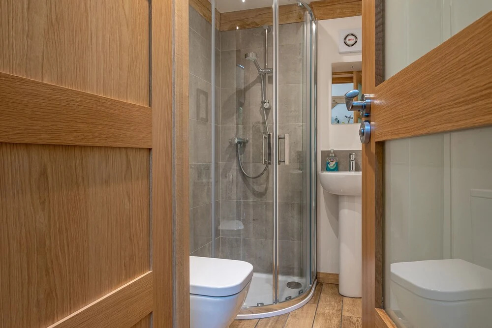 Alfriston Woodland Cabins - Foxes Hollow-hot Tub