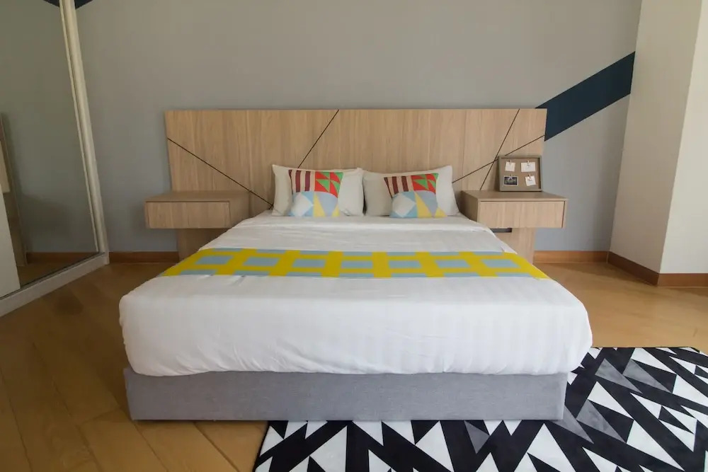 OYO Home 501 Luxury 1BR Crest Condo