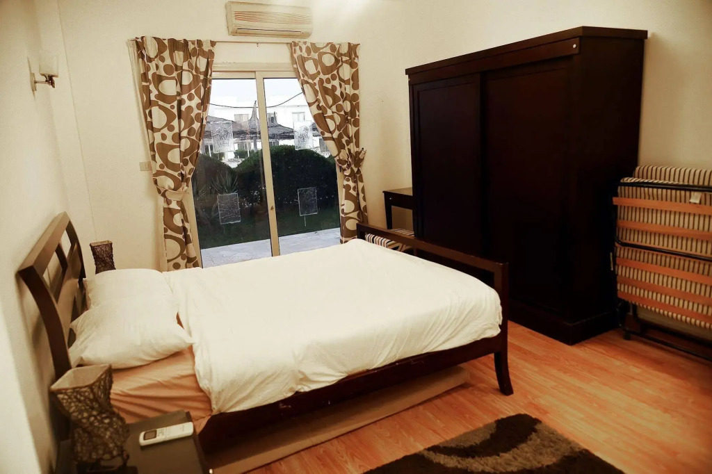 Carlton Deluxe Residences & Apartments