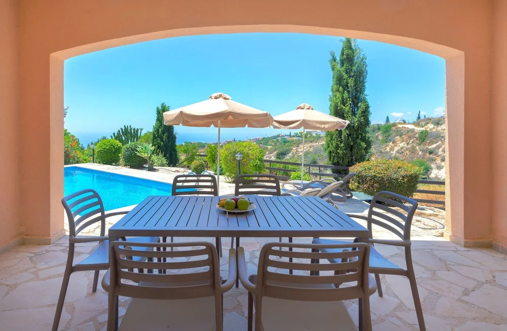 Resitour - Perneri Villas