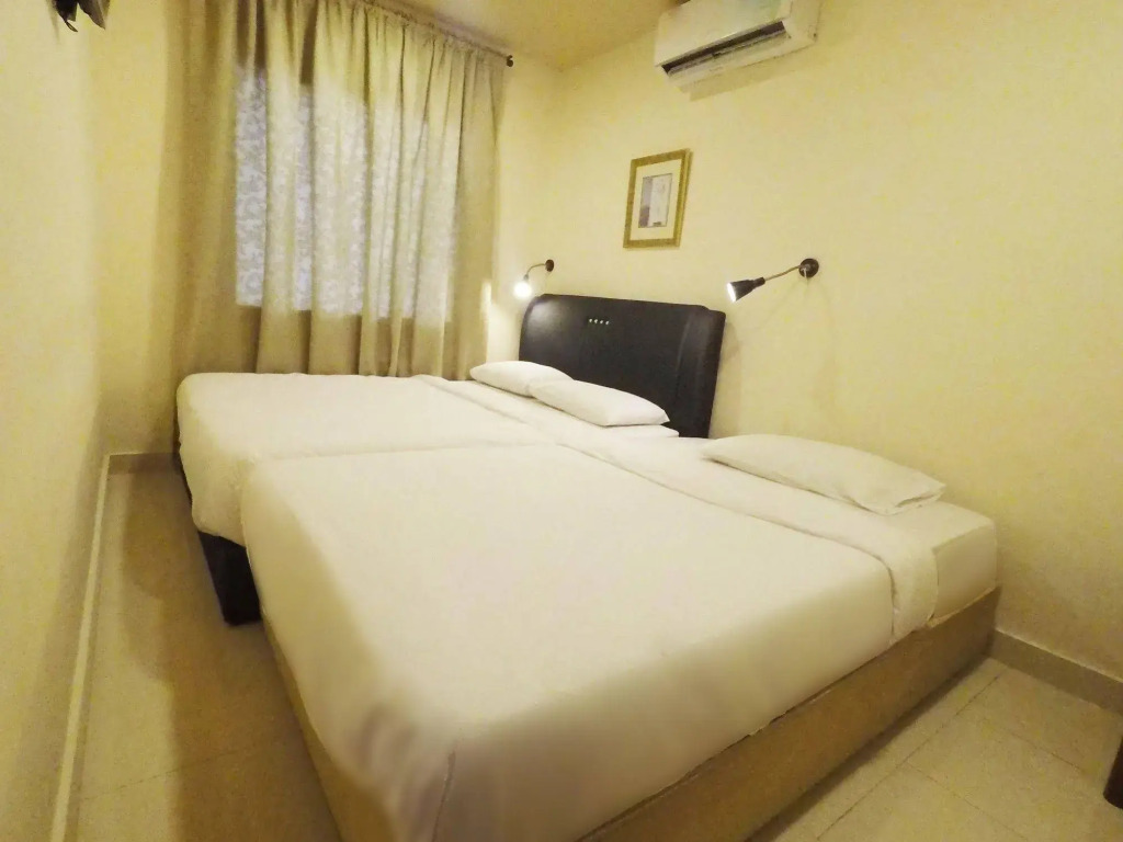 Goldbrick Hotel