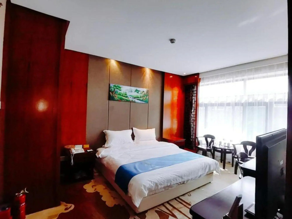 Tralin Hotel