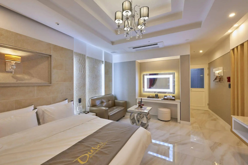 Dubai Hotel