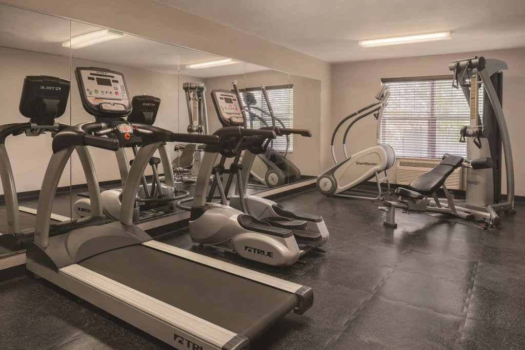 Country Inn & Suites by Radisson, Waterloo, IA