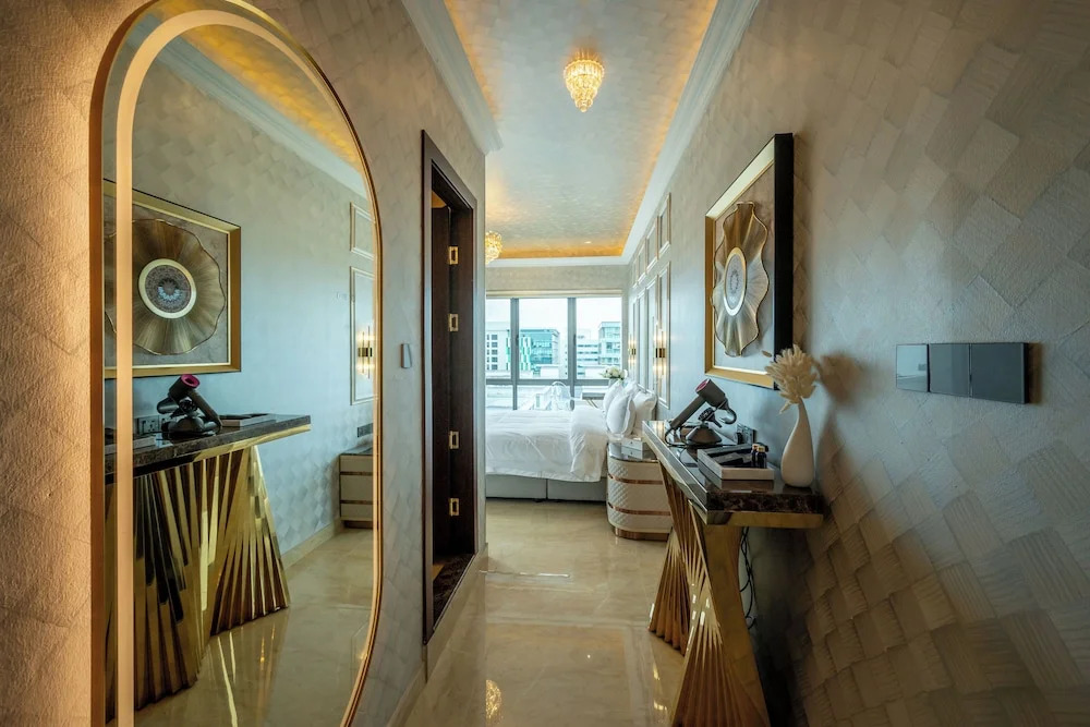 Ritz Residence - A Member of The Luxury Hotel Group