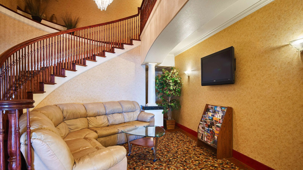 Best Western Inn & Suites - Henrietta