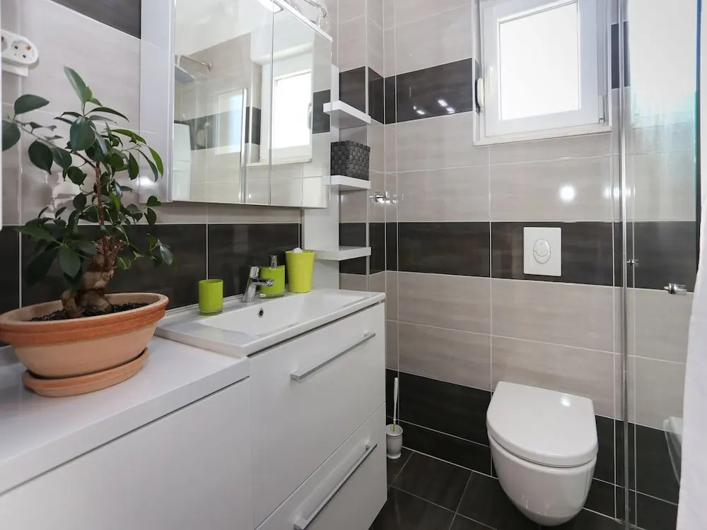 Spacious Villa With 6 Fully Equipped Apartments, Private Heatable Swimming Pool