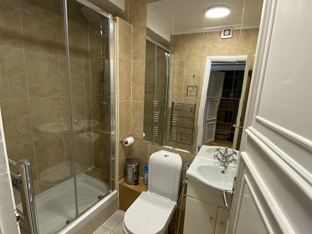 Impeccable 2-bed Apartment in Central London