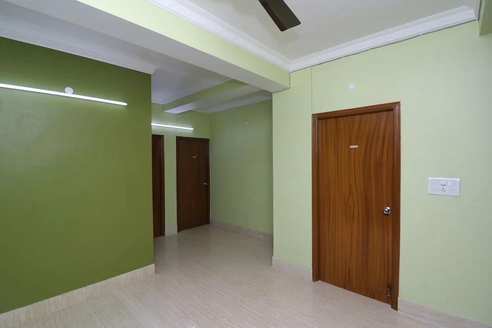 Oyo 19806 Corporate Guest House