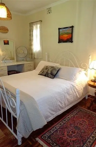 Cosy Urban Bungalow and Breakfast
