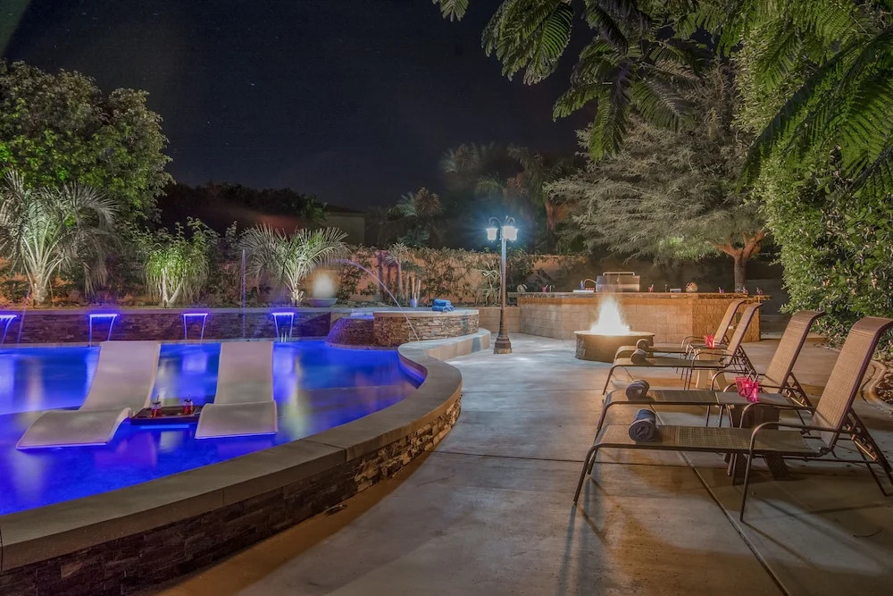 Aquarius of the Desert Six Bedroom House