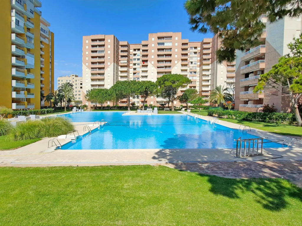 Global Properties, Apartamento con buenas vistas en Canet playa