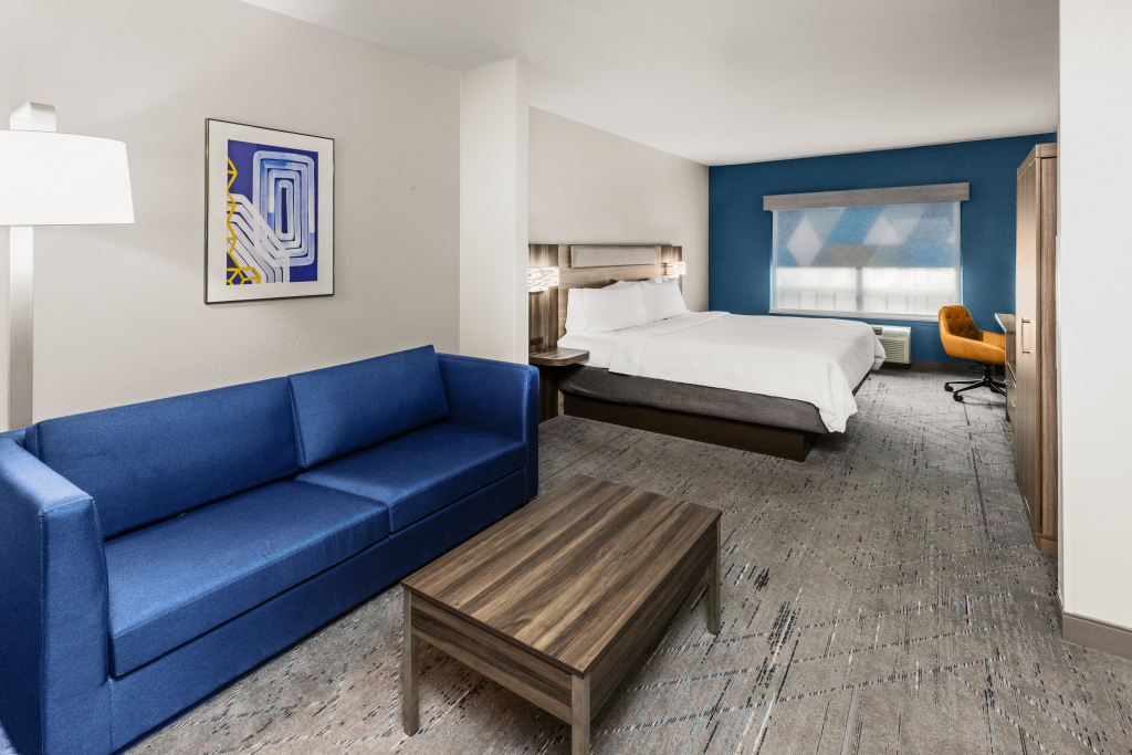 Holiday Inn Express & Suites San Antonio Frost Bank Center by IHG