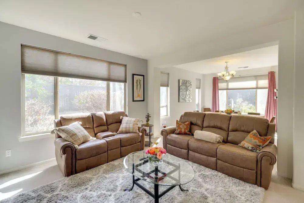 13 Mi to Slopes: Cozy Home w/ Fenced Yard in Reno