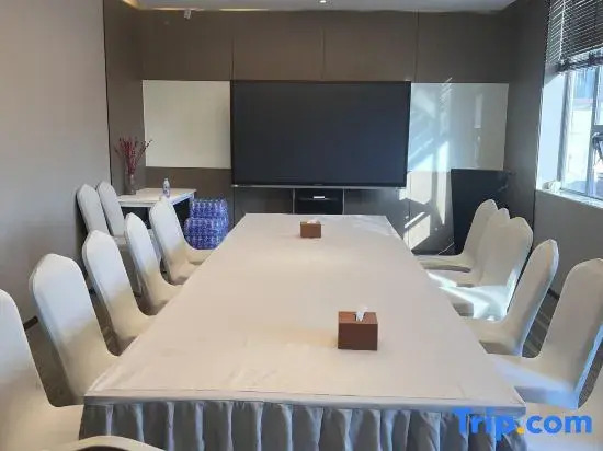 Me Young Me House Hotel (Changsha Wuyi Square Helong Stadium Branch)