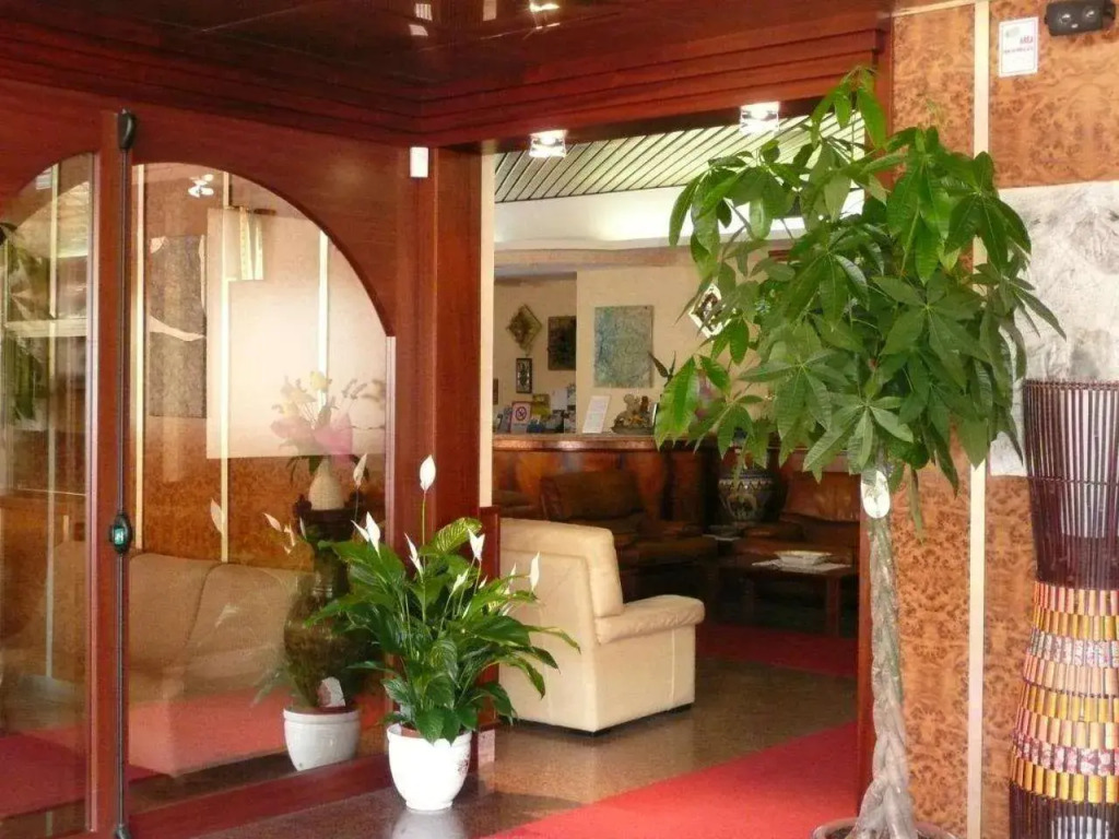 Hotel Eden