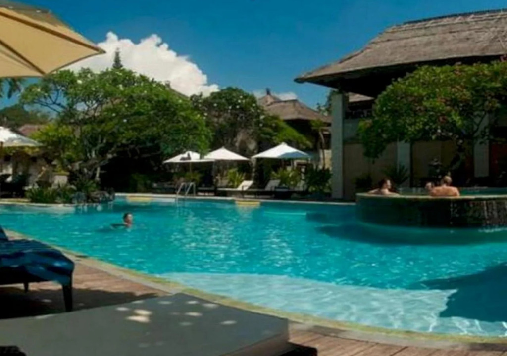 Grand Balisani Suites Hotel