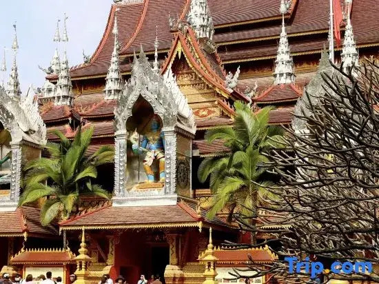 Three-color Yunhe B&B (Xishuangbanna Jinghong Mengxi Big Buddha Temple Manhona Branch)