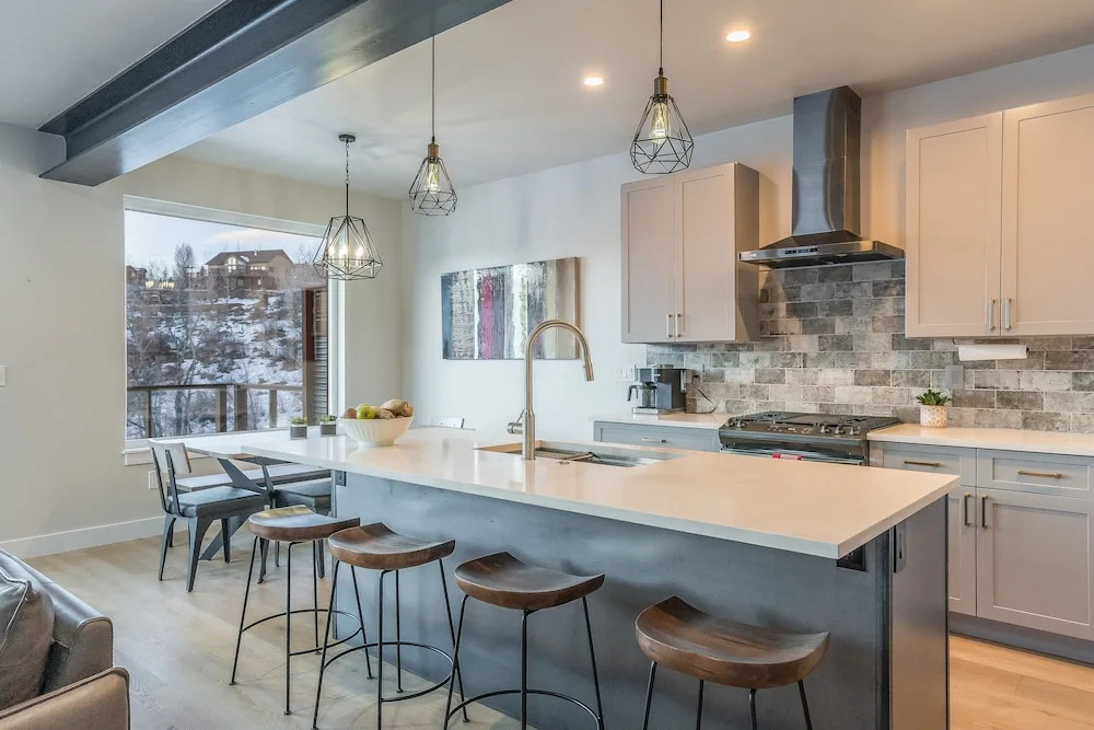 845 Mill Run Court 5 Bedroom Home by RedAwning