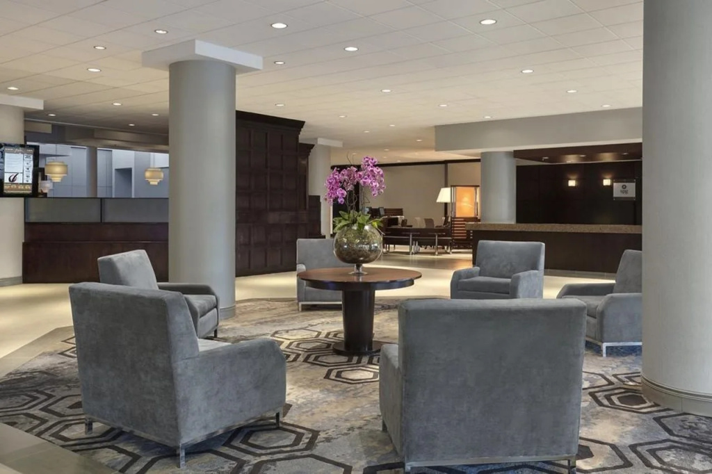 Sheraton Vancouver Guildford Hotel