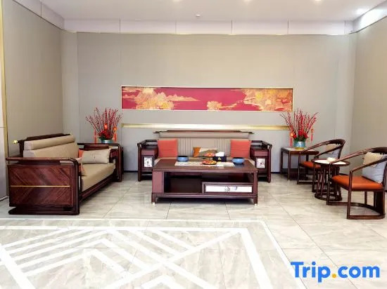 Royal Hot Spring Theme Inn
