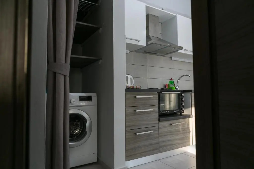 Manos Housing Units