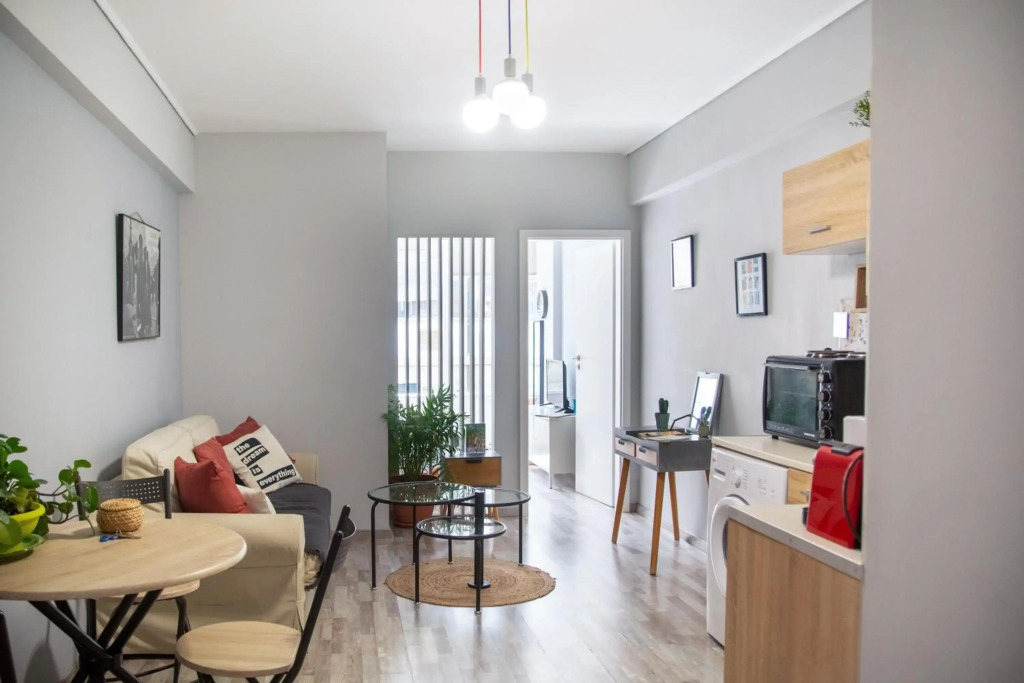 Ermou 18 Mosaics boutique aprtm in Parliament square